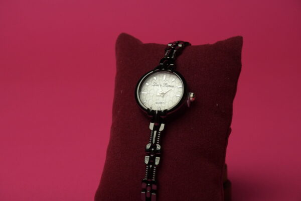 LOUIS ROMEO- Black Quartz